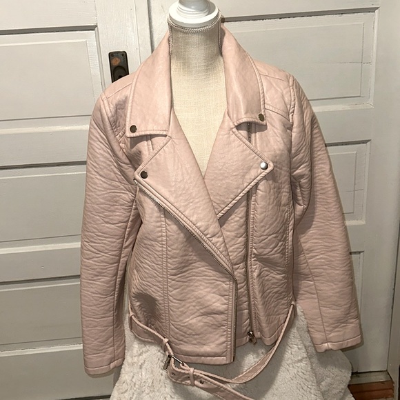 Forever 21 Jackets & Blazers - Forever21 plus babypink great condition